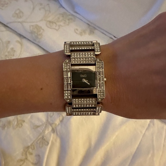 Watch - Picture 4 of 6